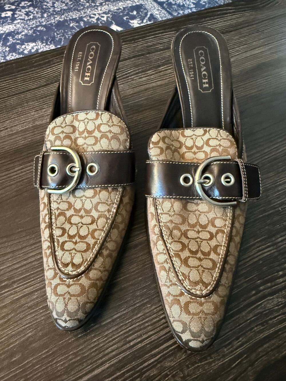 Vintage Coach Gwynne Signature Monogram Buckle Mules Tan Brown Y2K Sz. 7.5
